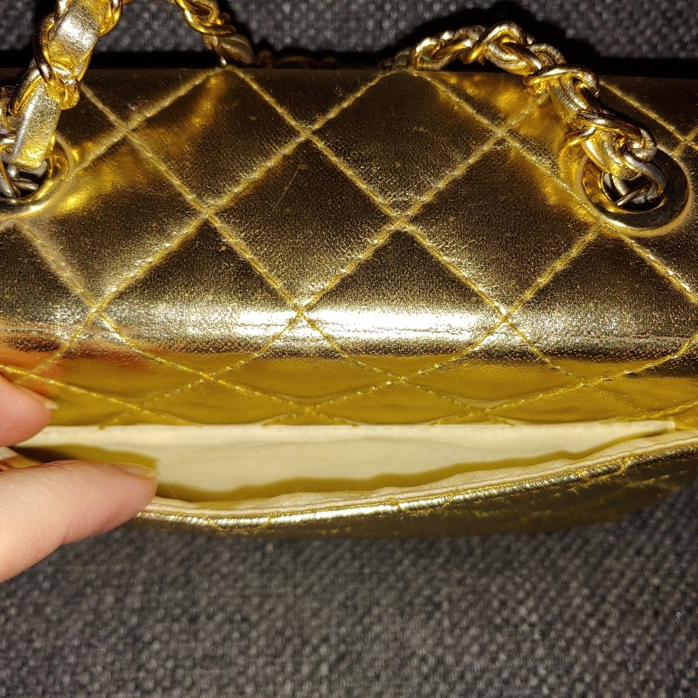 Vintage gold purse with long strap - Picture 14 of 16